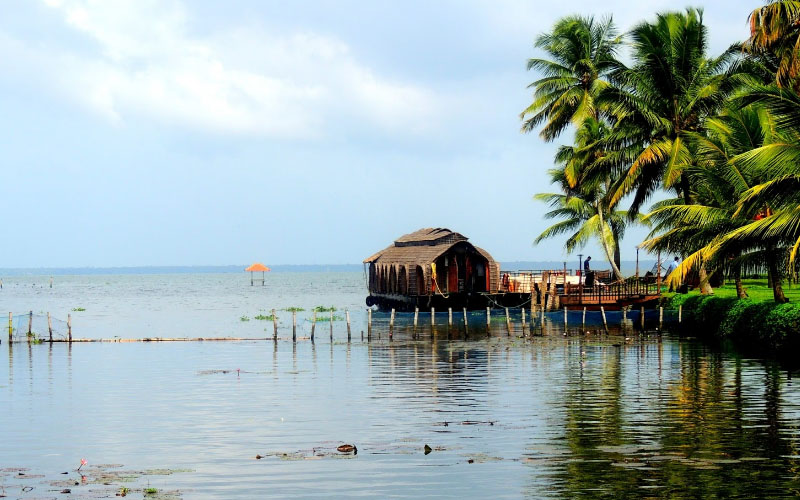 vembanadu-lake